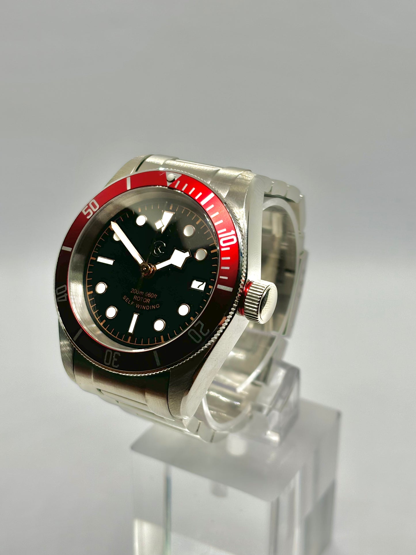 Red Crush Diver - Triton